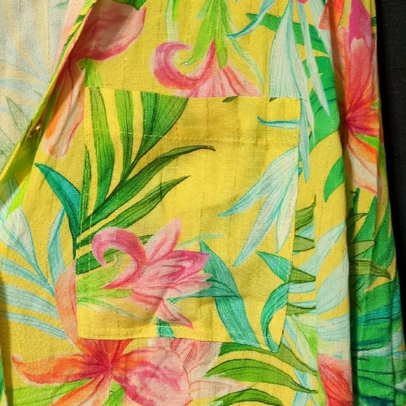 Tropical Floral Button-Up Shirt - Picture 6 of 11